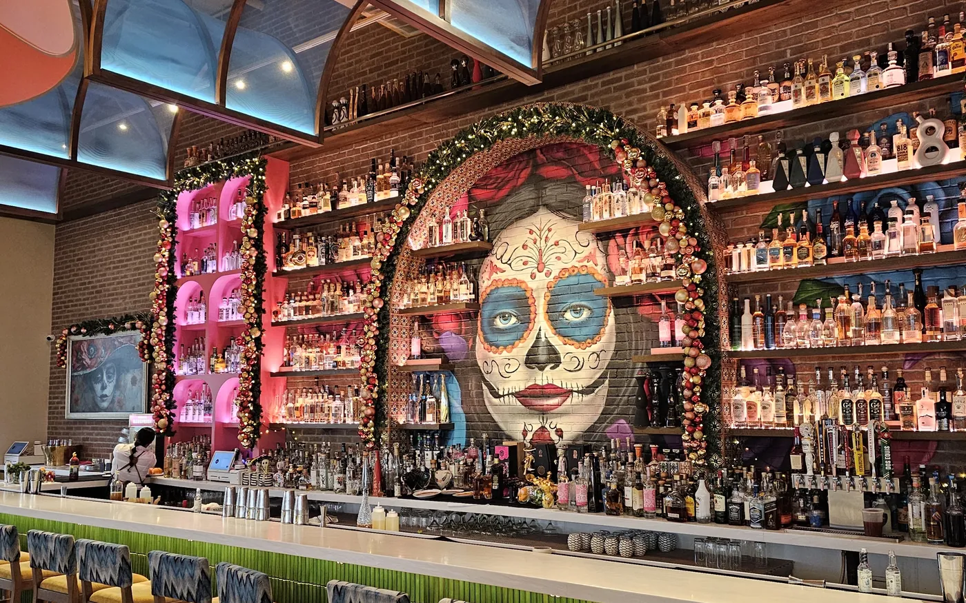 The bar at Meximodo Metuchen